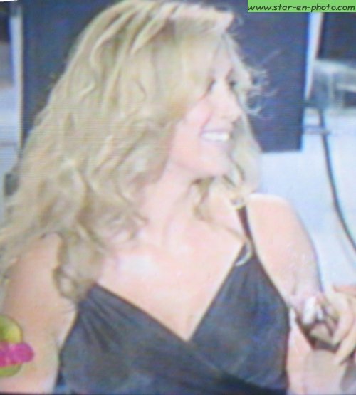 Lara Fabian en robe noire