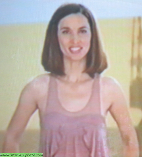 Eglantine Eméyé baraquée