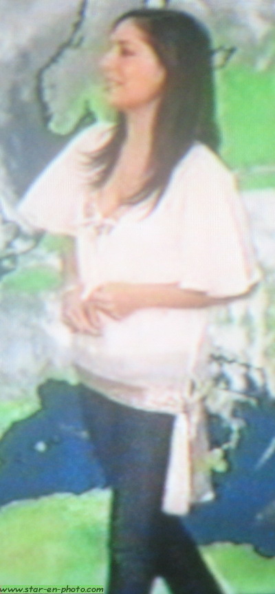 Candice Nechitch de trois quart